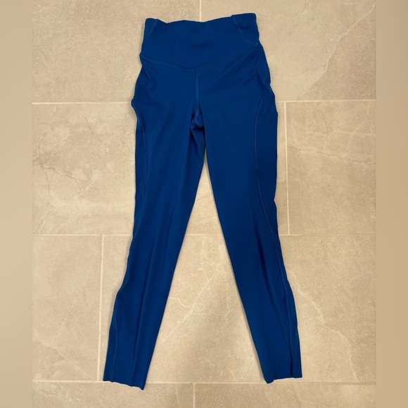 Lululemon Base Pace High-Rise Tight 25" in Symphony Blue Size 2 - Picture 10 of 11